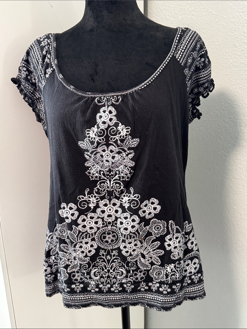 No Boundaries Black Short Sleeve Scoop Neck Top with White Floral Embroidery